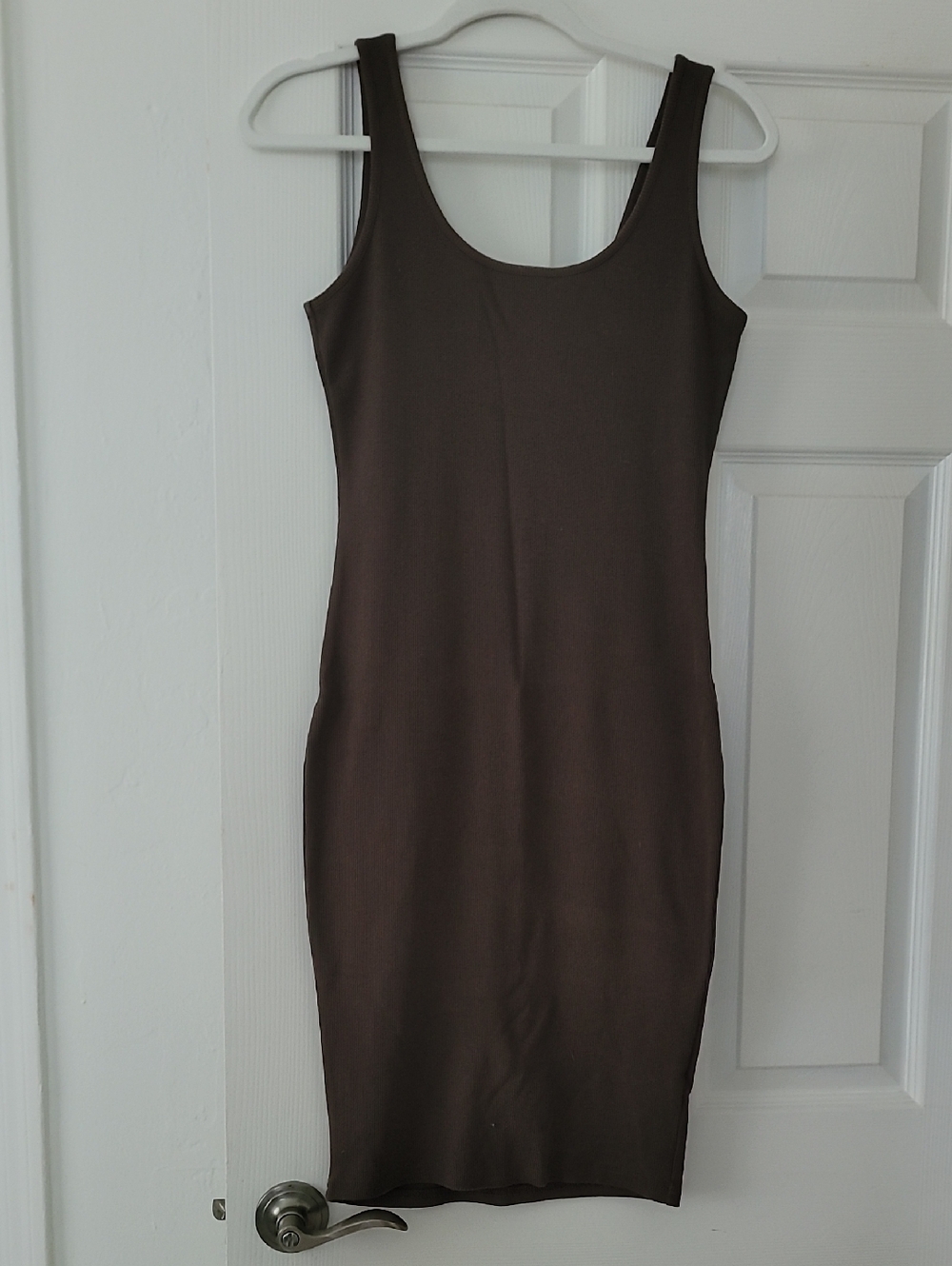 Scoop Neck Sleeveless Bodycon Dress in Toupe